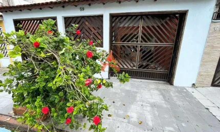 Casa com 3 dorms, Caiçara, Praia Grande - R$ 615 mil, Cod: 1717