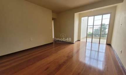 Apartamento à Venda em Capoeiras, Florianópolis: 3 Quartos, 78m²