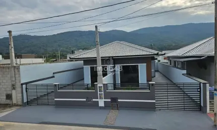 <p>descubra o conforto de viver em uma charmosa casa à venda em forquilhas, são josé! com 57m² de área útil, este imóvel foi projetado para proporcionar praticidade e bem-estar para você e sua f