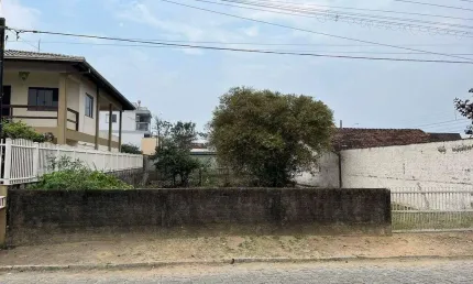 Terreno à venda na Rua Bernardino Antonio Narciso, s/n, Meia Praia, Navegantes