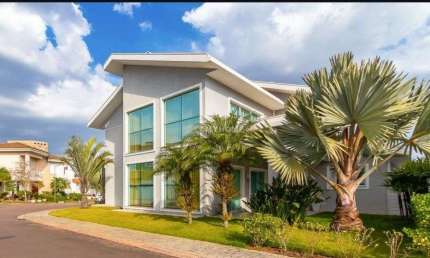CASA EM CONDOMÍNIO FECHADO TOTALMENTE MOBILIADA - BOULEVARD UBERABA