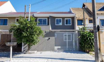 Sobrado com 4 quartos, 2 suítes no Tarumã - Curitiba,PR - 43005