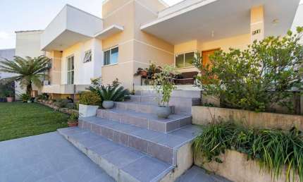 Casa com 489 m², 8 Quartos, Piscina Aquecida e Espaço Gourmet - 49199