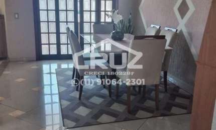 Casa com 3 quartos à venda na Rua dos Pinheirais, Serpa, Caieiras