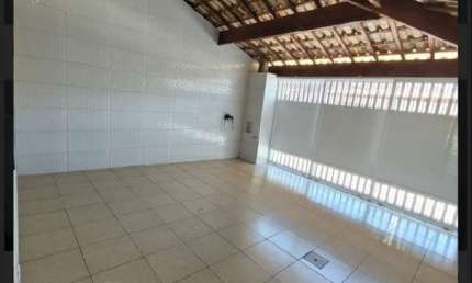 Casa Padrão para Venda em Vila Mirim Praia Grande-SP