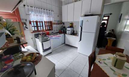 Casa Padrão para Venda em Canto do Forte Praia Grande-SP