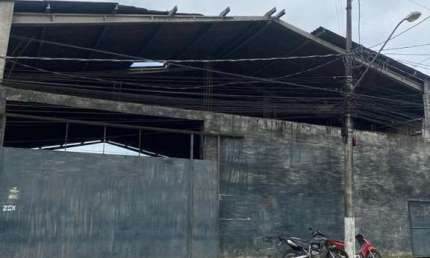 Galpão/Pavilhão Industrial para Aluguel em Vila Sonia Praia Grande-SP