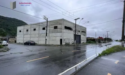 Galpão/Pavilhão Salão Comercial para Aluguel em Solemar Praia Grande-SP