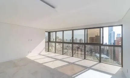 Apartamento no ed. ocean breeze em balneário camboriú.