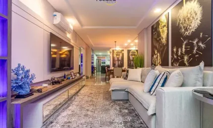 Apartamento à venda no Centro de Balneário Camboriú com 3 suítes