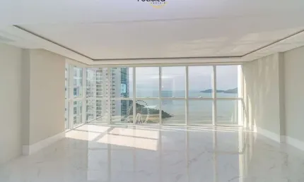 Apartamento à venda no Ed. Skyline Tower Balneário Camboriú com 4 suítes