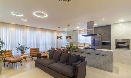 Apartamento à venda na 2ª Quadra de Balneário Camboriú com 3 quartos