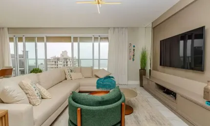 Apartamento com 03 suítes, mobiliado e decorado à venda na praia brava