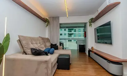 Apartamento à venda na segunda quadra do mar na praia brava