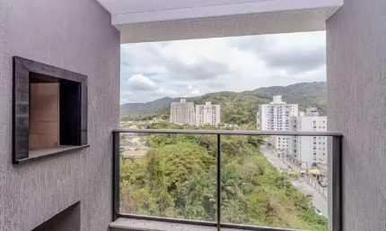 Apartamento com 02 dormitórios à venda na Praia Brava.