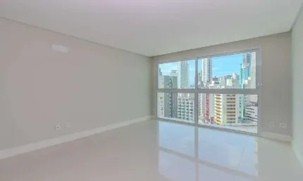 Apartamento à venda com 03 suítes na segunda quadra do mar em balneário camboriú.
