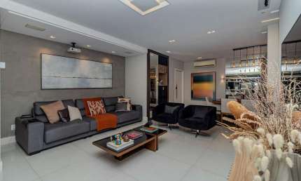Apartamento à venda no Ed. Chateau de Versailles no centro de Balneário Camboriú