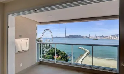Apartamento com vista mar à venda no Ed. Santé em Balneário Camboriú