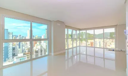 Apartamento vista mar à venda no Ed. Eleganza Tower em Balneário Camboriú