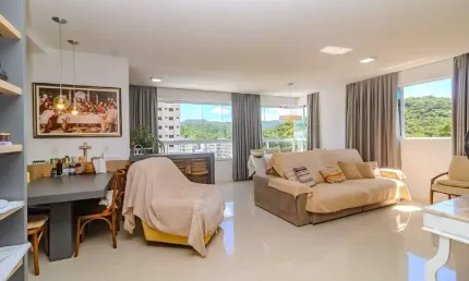 Apartamento à venda no Ed Farol Ponta do Mel em Balneário Camboriú