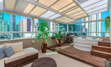 Apartamento com terraço à venda no Ed. Bosque Belcanto em Balneário Camboriú