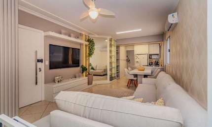 Apartamento diferenciado na quadra do mar á venda no Ed. Mirante das Ondas