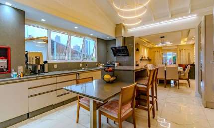 Casa com 2 quartos à venda na Rua 2870, 818, Centro, Balneário Camboriú