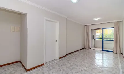 Apartamento à venda no Ed. Solar das Acácias em Balneário Camboriú