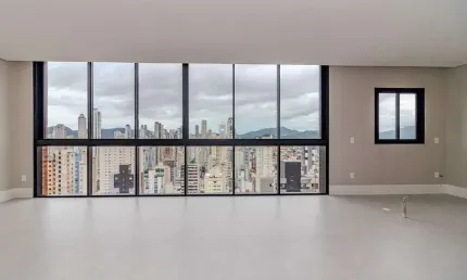 Apartamento com 4 quartos à venda na Rua 600, 250, Centro, Balneário Camboriú