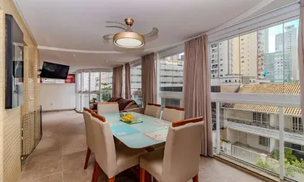 Apartamento com terraço à venda no Ed. Phillipos em Balneário Camboriú