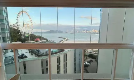 Apartamento com vista mar à venda no Ed. Santé em Balneário Camboriú
