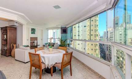 Apartamento à venda no Ed. Summerville em Balneário Camboriú
