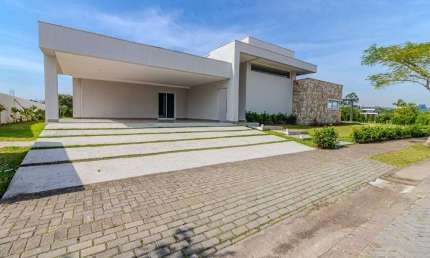 Casa à venda no Cond. Reserva Camboriú Yatch &amp; Golf em Camboriú