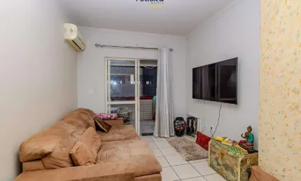 Apartamento à venda na quadra mar de Balneário Camboriú com 2 quartos