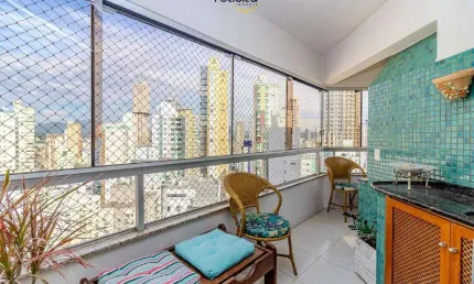 Apartamento à venda na quadra mar no Ed. Cepar em Balneário Camboriú