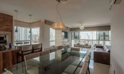 Apartamento com vista mar à venda em Balneário Camboriú
