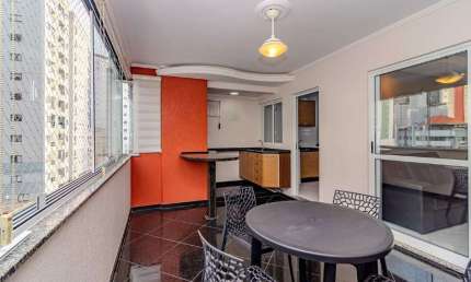 Apartamento com vista mar à venda no Ed. Phoenix em Balneário Camboriú