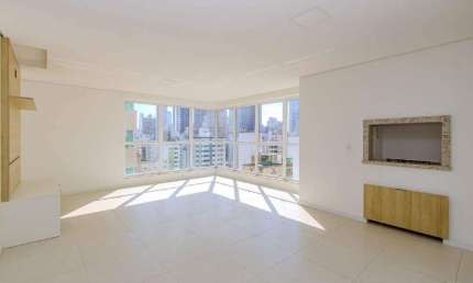 Apartamento à venda no centro de Balneário Camboriú