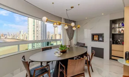 Apartamento com vista mar à venda no ed. luz do mar em balneário camboriú