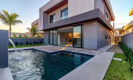 Casa à venda no Cond. Caledônia Private Village em Camboriú