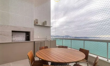 Apartamento Frente mar à venda no Ed. Renaissance Balneário Camboriú