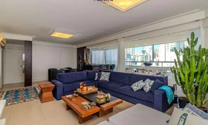 Apartamento à venda na 2ª Quadra de Balneário Camboriú com 2 quartos