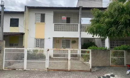 Apartamento com 2 quartos  para alugar, 0.00 m2 por R$700.00  - Kennedy - Caruaru/PE