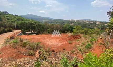 Vendo chácara em Itatiaiuçu de 2500m² excelente localização.