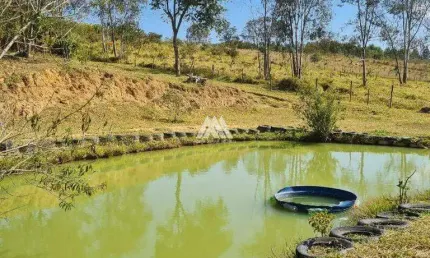 Vendo sitio em itatiaiuçu de 20.000m² com 04 quartos e piscina excelente localização