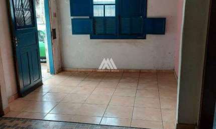 Vendo casa em Itaúna em excelente localização na região do centro!