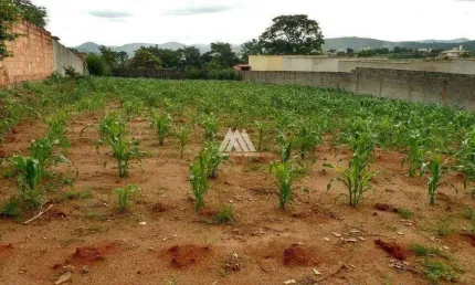 Vendo lote em Itaúna com 1218m² em ótima localização