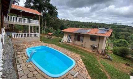 Vendo chácara em Itatiaiuçu de 3800m² com excelente localização.