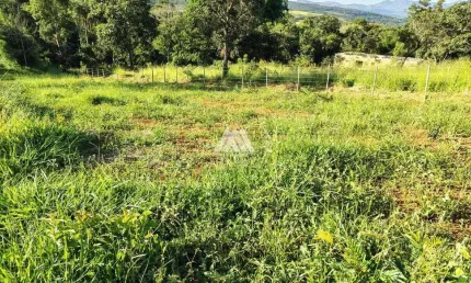Vendo chácara em Itatiaiuçu de 1000m² excelente localização.