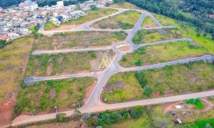 Vendo lotes em Itatiaiuçu a partir de 300m² excelente localização.